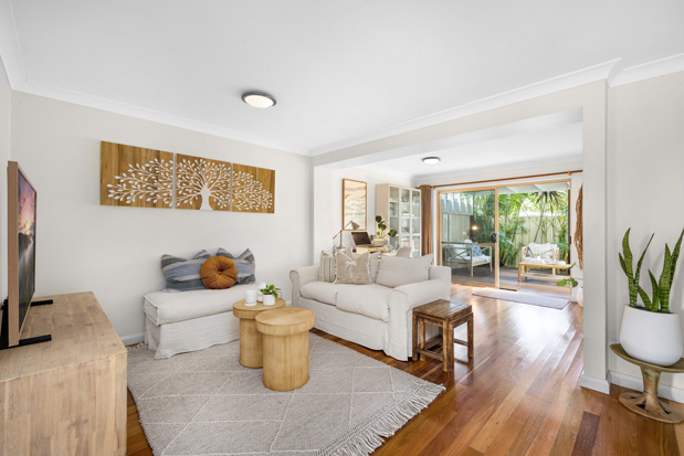 MeiraHaus_DownstairsLounge